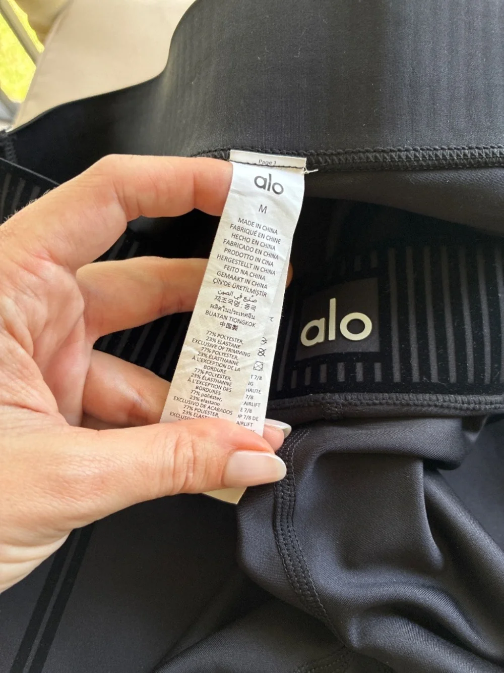 ALO AIRLIFT MATCHING BRA AND LEGGINGS